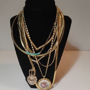 Gold Necklace Bundle Amazing Pieces For Collector Or Reseller